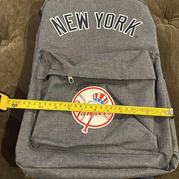New York Yankees backpack NWOT - Picture 5 of 6